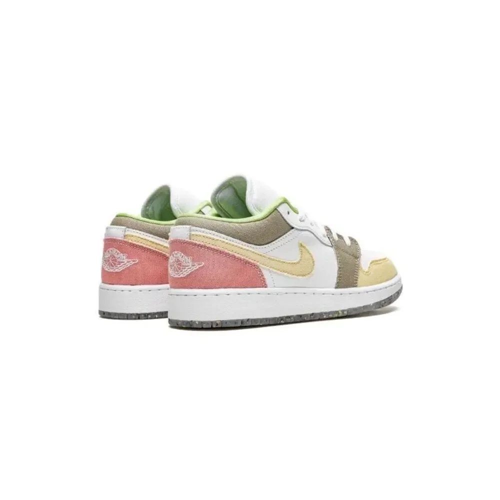 Jordan Nike boys Air 1 Low Grade School, White/Vivid Green-white Blanc/, 4Y Kid